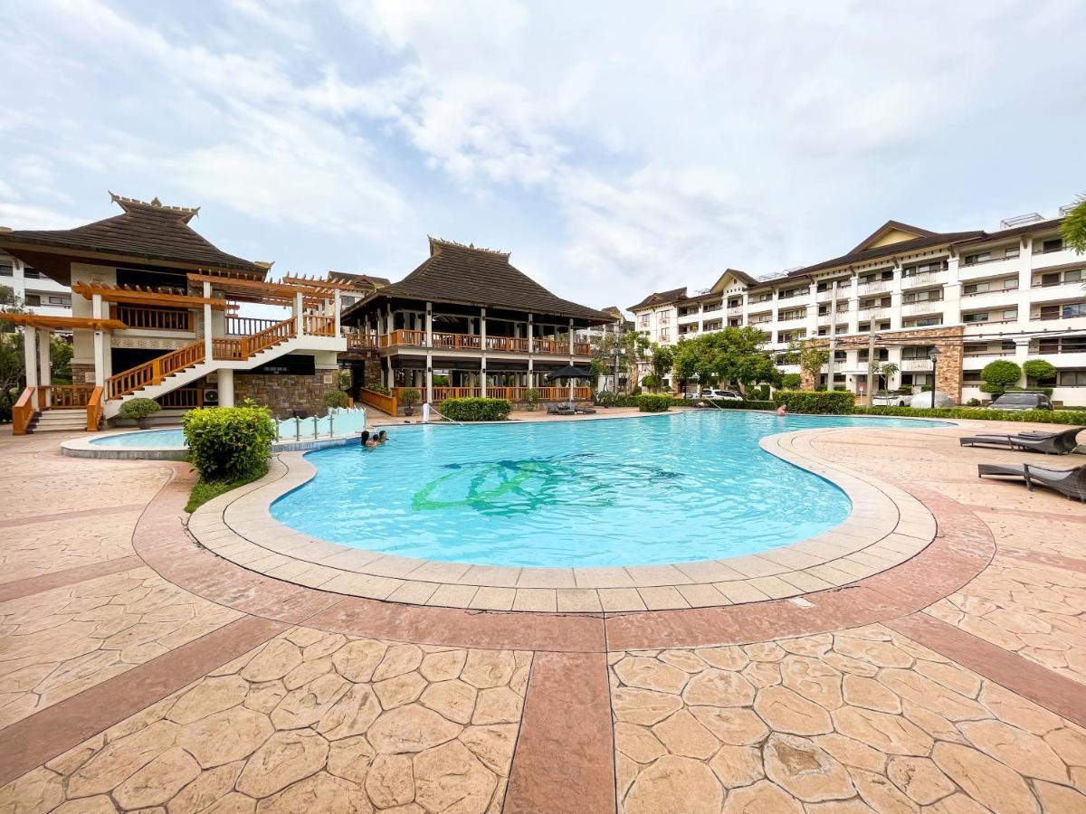 Modern 2Br Condo Near Sm With Free Parking Pool Wifi And Netflix Davao Exterior foto